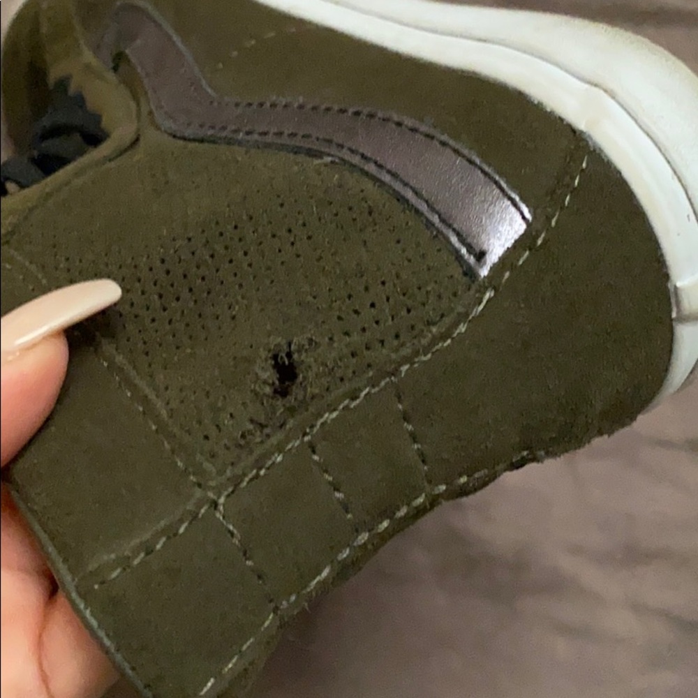Vans - Picture 6 of 6